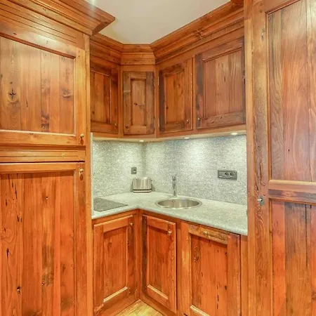 Apartment Centre, « lucille »,balcon, Vue Imprenable Et Parking *