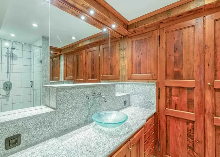 Centre, « lucille »,balcon, Vue Imprenable Et Parking Apartmán