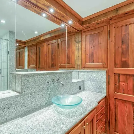 Centre, « lucille »,balcon, Vue Imprenable Et Parking Daire